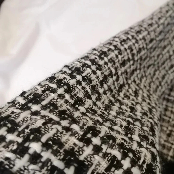 Anne Carson Silk Tweed Collarless Blazer with Faux Fur and Patch Pockets Small - Picture 12 of 13